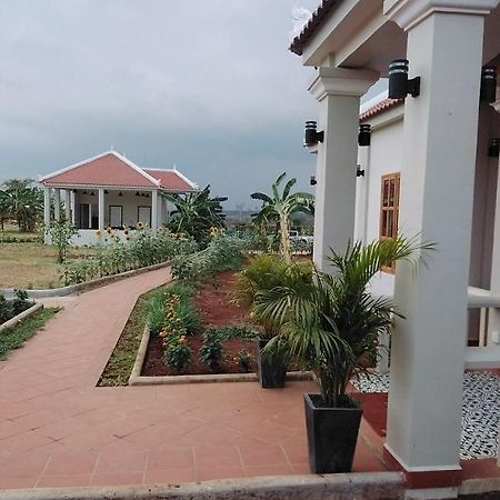 Koh Ker Hotel And Restaurant Phumi Moreal Екстер'єр фото