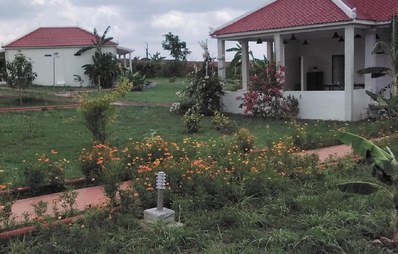 Koh Ker Hotel And Restaurant Phumi Moreal Екстер'єр фото